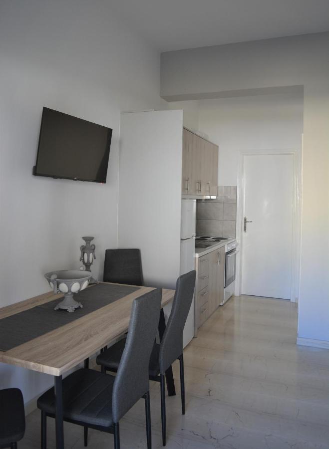 Apartmán Anezinas Place Perissa  Exteriér fotografie